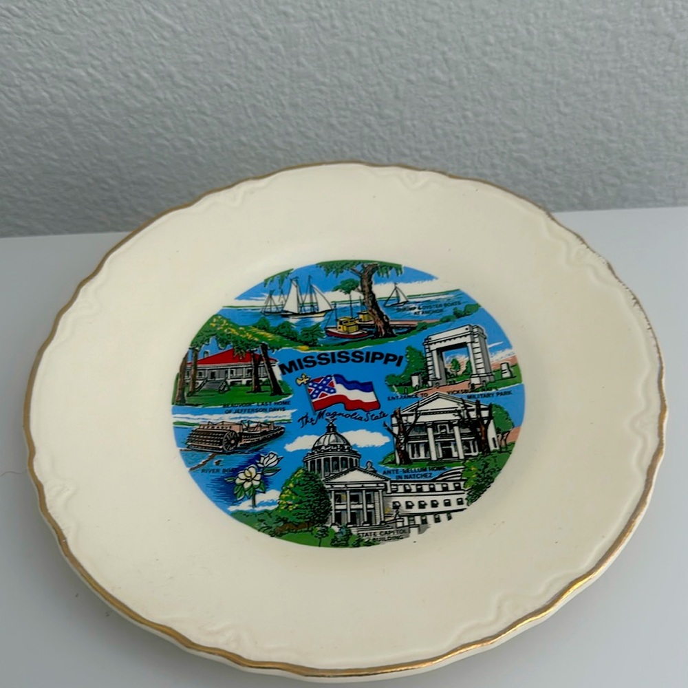 Souvenir plate